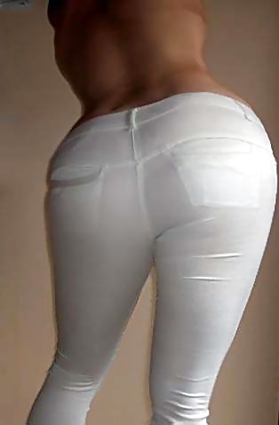 Kirmizi - Beyaz Pantolon Denemesi by Tayfun #1580859