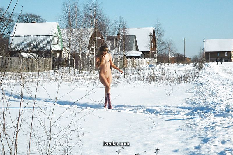 Snow Girls: 4. From Erotic7 #8471541