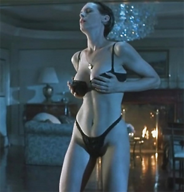 Jamie Lee Curtis .... the perfect body . #11794336