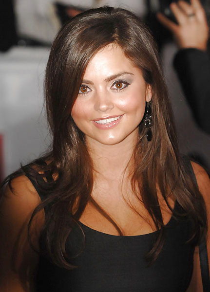 ジェンナ・ルイーズ・コールマン（Jenna-Louise Coleman
 #13995933