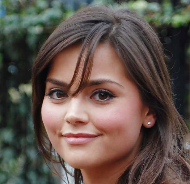 ジェンナ・ルイーズ・コールマン（Jenna-Louise Coleman
 #13995947