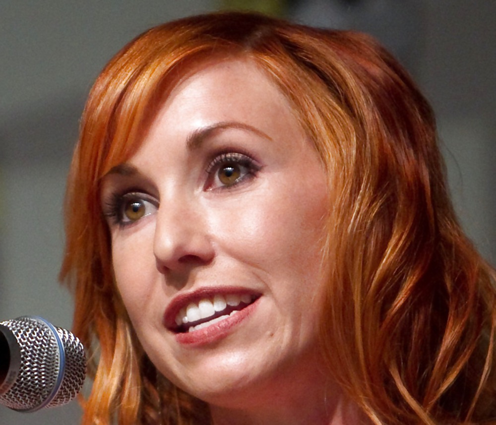 Kari byron
 #14033459