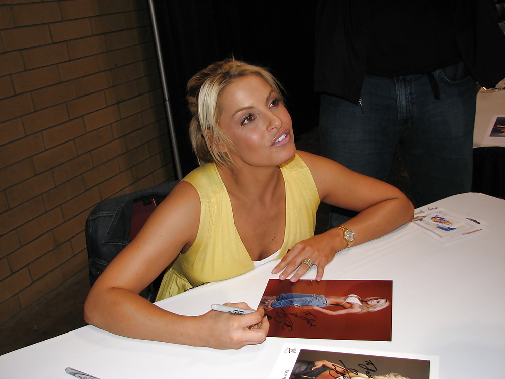 Trish Stratus - WWE Diva mega collection #3648408