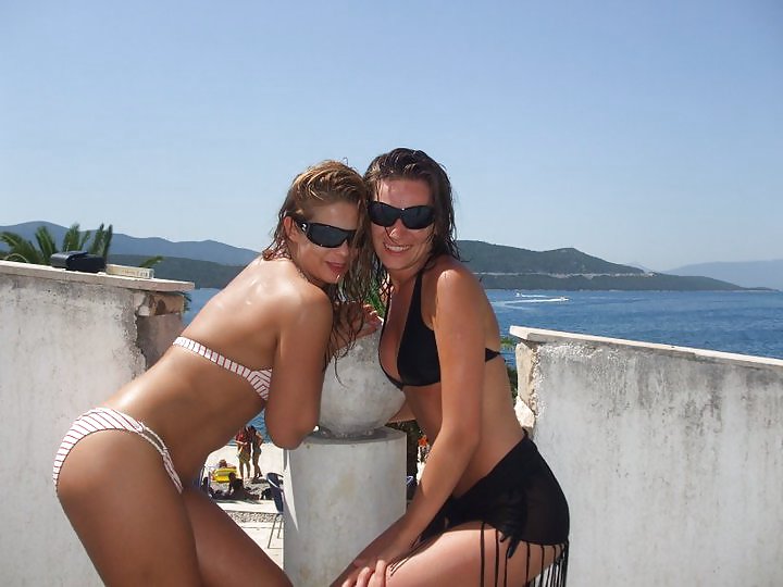 ビキニの女の子
 #11898488