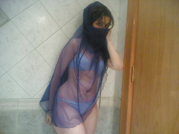 BEAUTIFUL ARABES #9481980