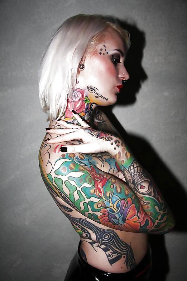 Even MORE tattooed chicks - Punk - emo #4299881