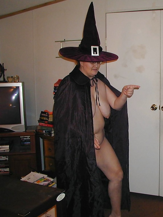 Know where I can find more of her? #15166923