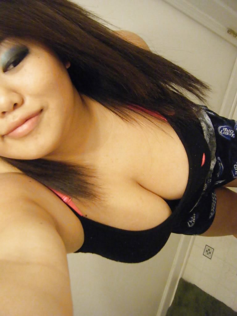 Topheavyteens from, smutdates.com
 #8120147