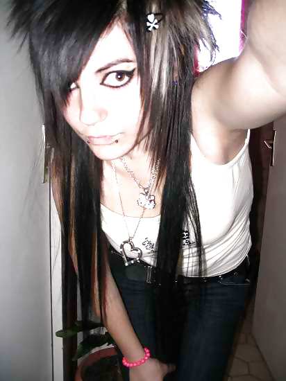 Some  Real Emo Sluts Giving A Head Pics Mix #21150385