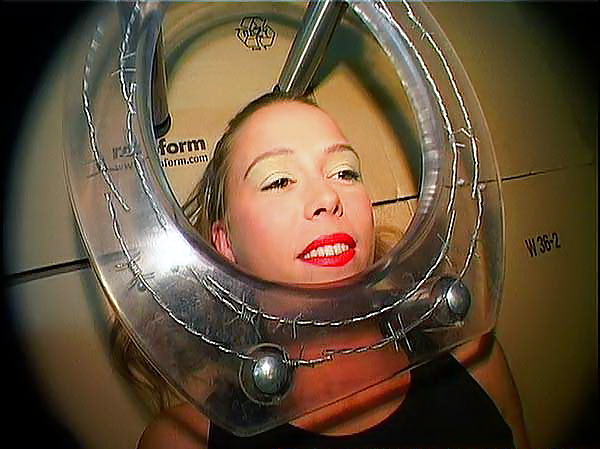 Speciale mistress Femdom: schiavi del bagno
 #18165678