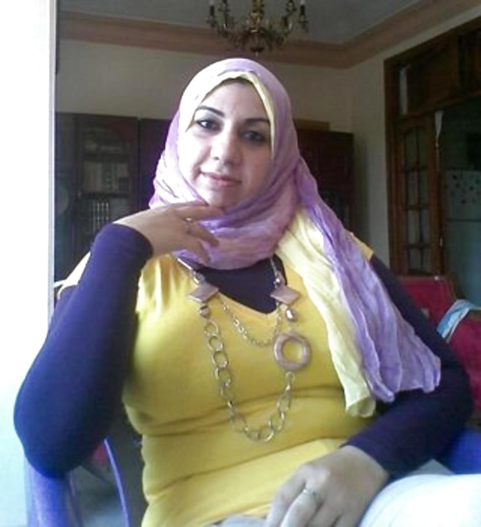 巨乳のアラブ系トルコ人女性 2
 #11286122