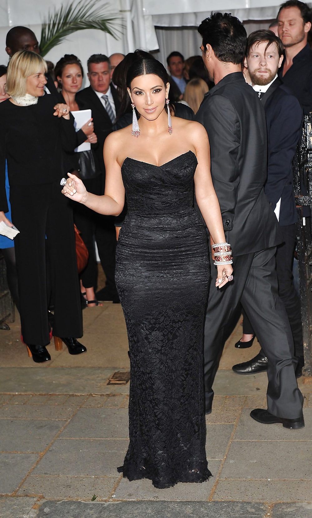 Kim kardashian donne glamour dei premi dell'anno 2011londra
 #4153558