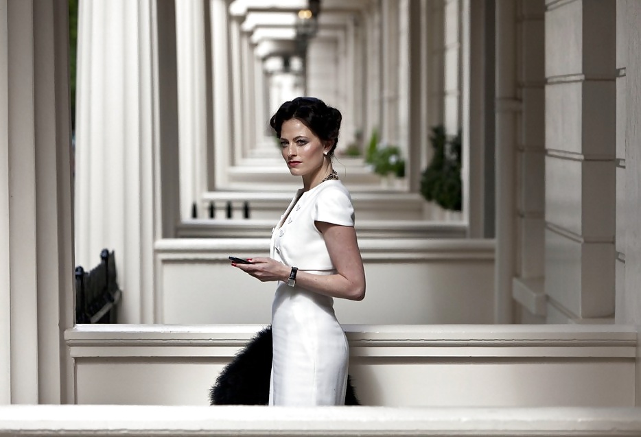 Lara Pulver #14833145