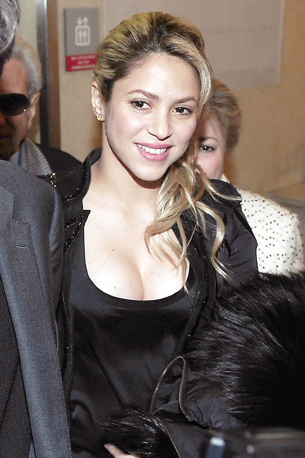 Shakira
 #22690837