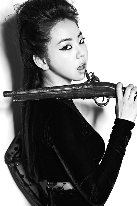 Ladies and Weapons 6! #9868011