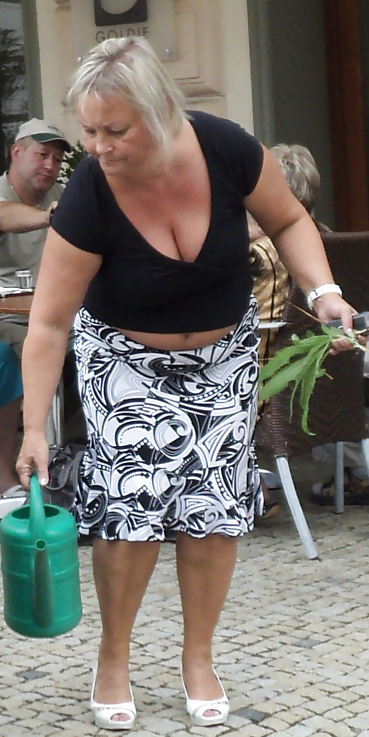 Voyeur Candid Road Photographs - Massive Boobs #9997492