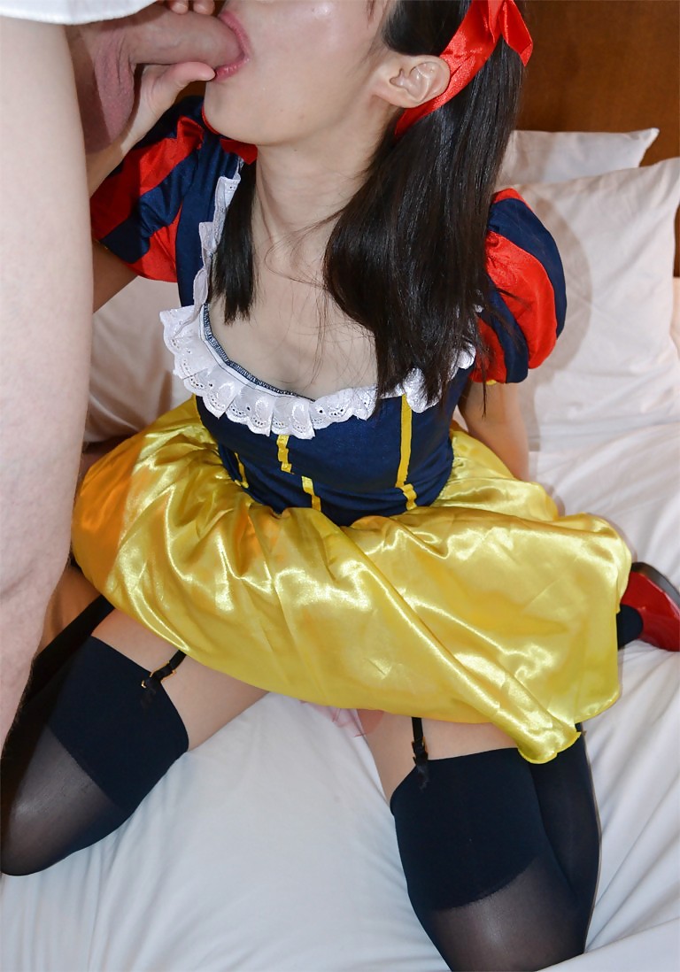 Fucked Young hairy Snow White #17049303