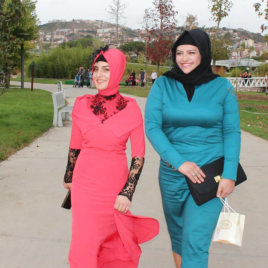 Türkisches Arabisches Hijab, Turban Tragenden Asiatisch Aus #18327358