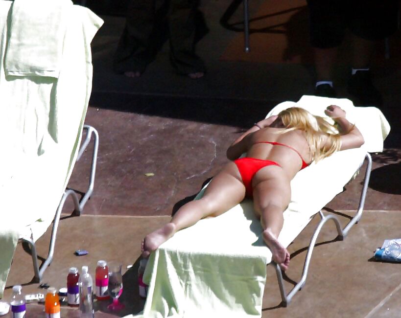 Britney spears culo n piedi per jerkoff e cum sopra
 #21985063