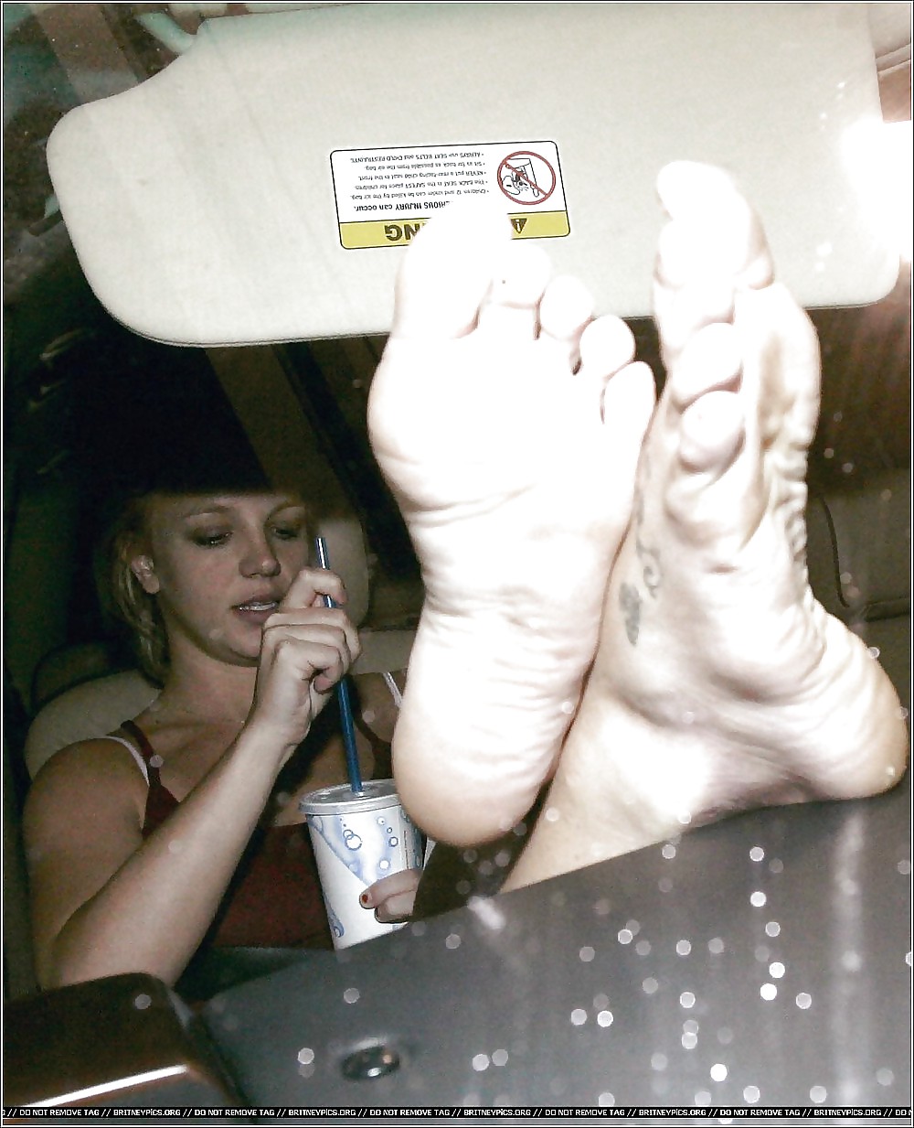 Britney spears culo y pies para masturbarse y correrse encima
 #21985080