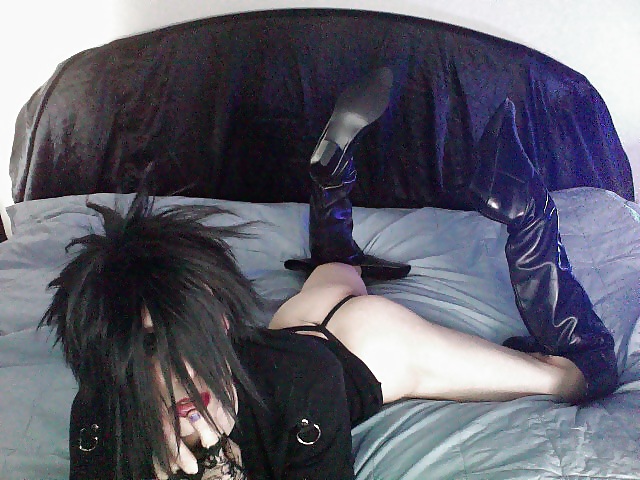 Gothic tease sulla mia webcam
 #14256133