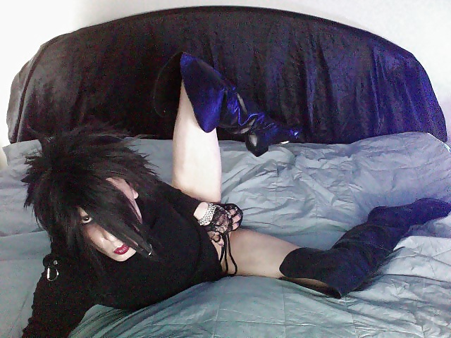 Gothic tease sulla mia webcam
 #14256169