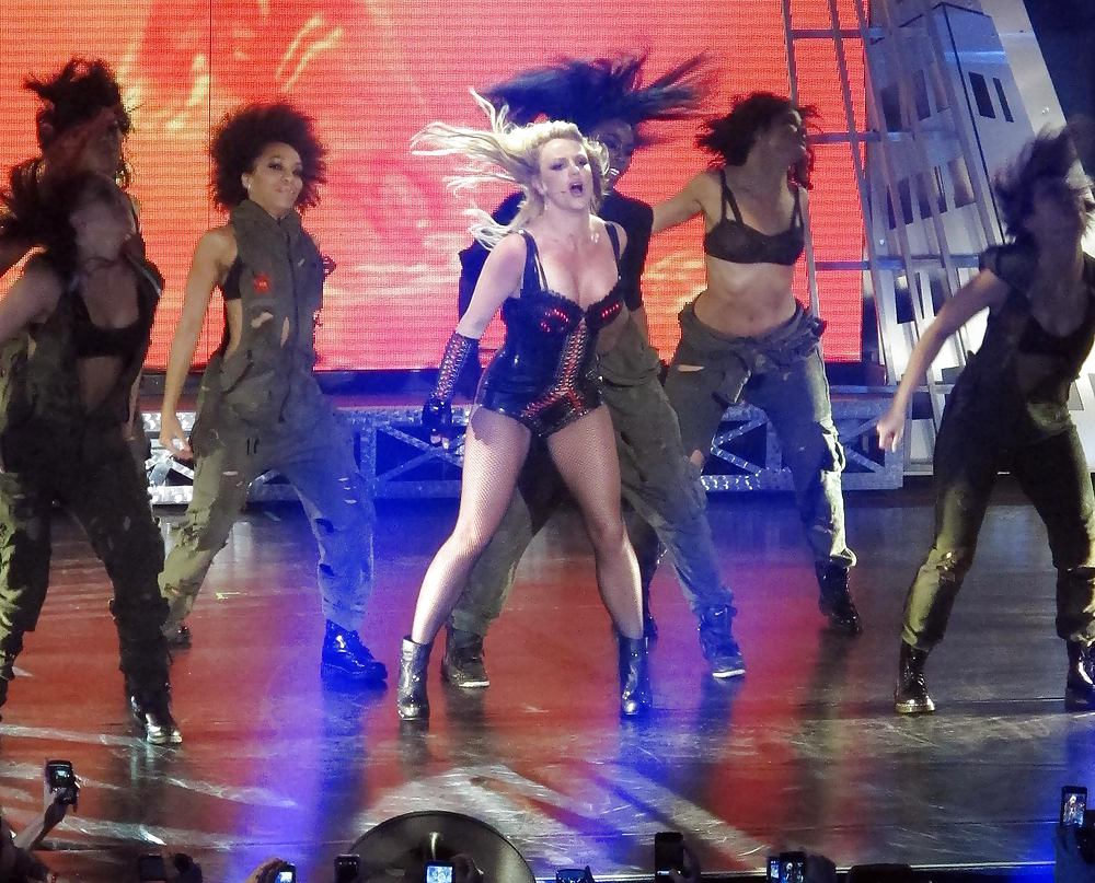 Sexy Britney Spears by twistedworlds #5571697