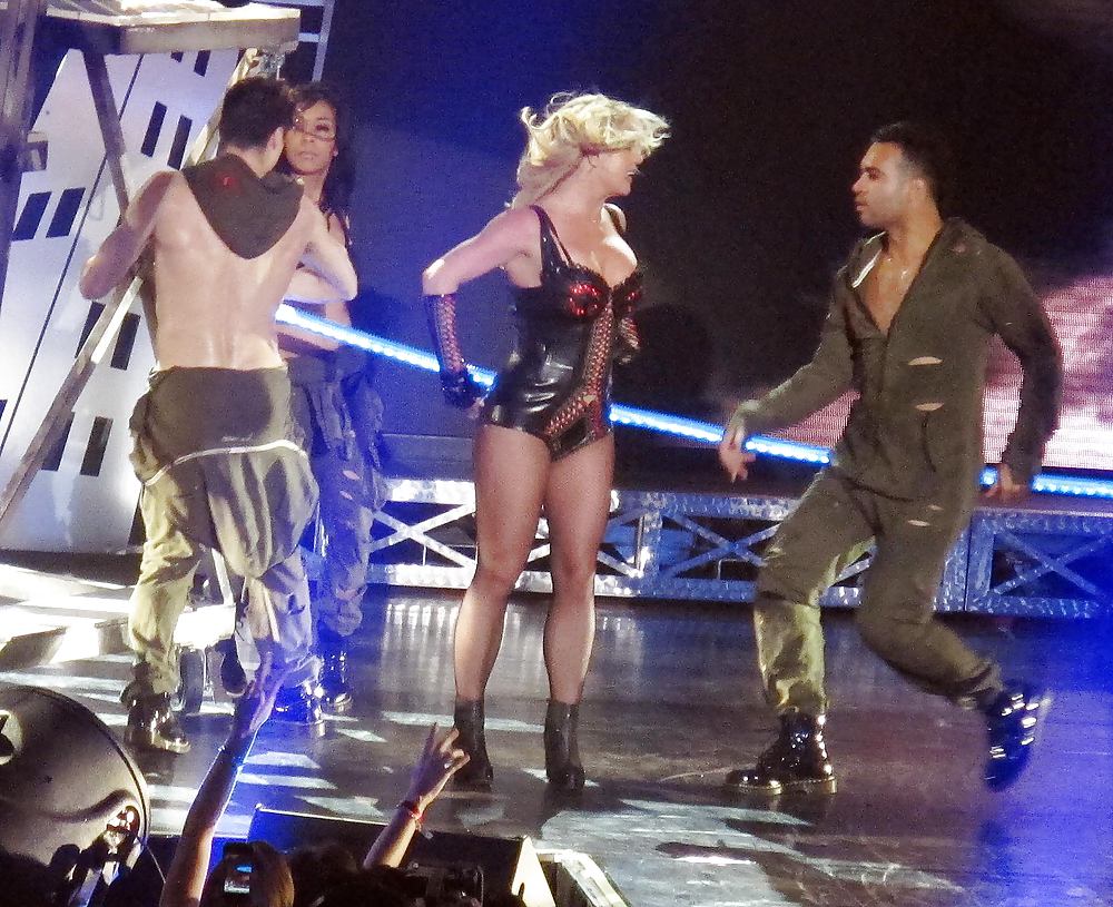 Sexy Britney Spears by twistedworlds #5571838