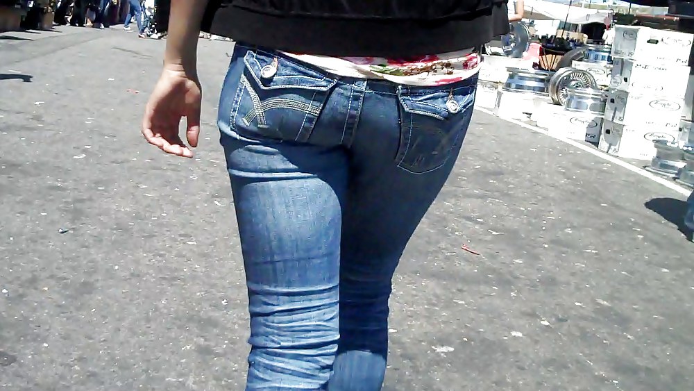 Edible butt and ass so nice in them jeans  #3672519