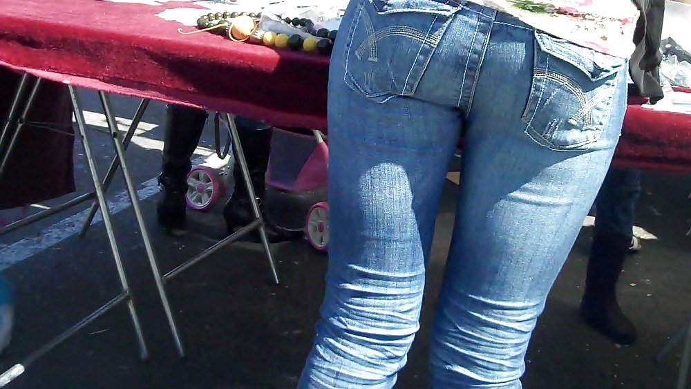 Edible butt and ass so nice in them jeans  #3672686