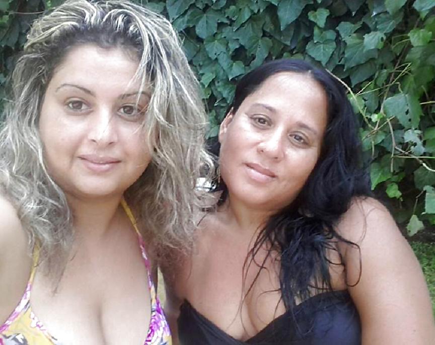 Árabe tunecino: najla
 #20876128