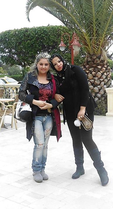 Árabe tunecino: najla
 #20876143