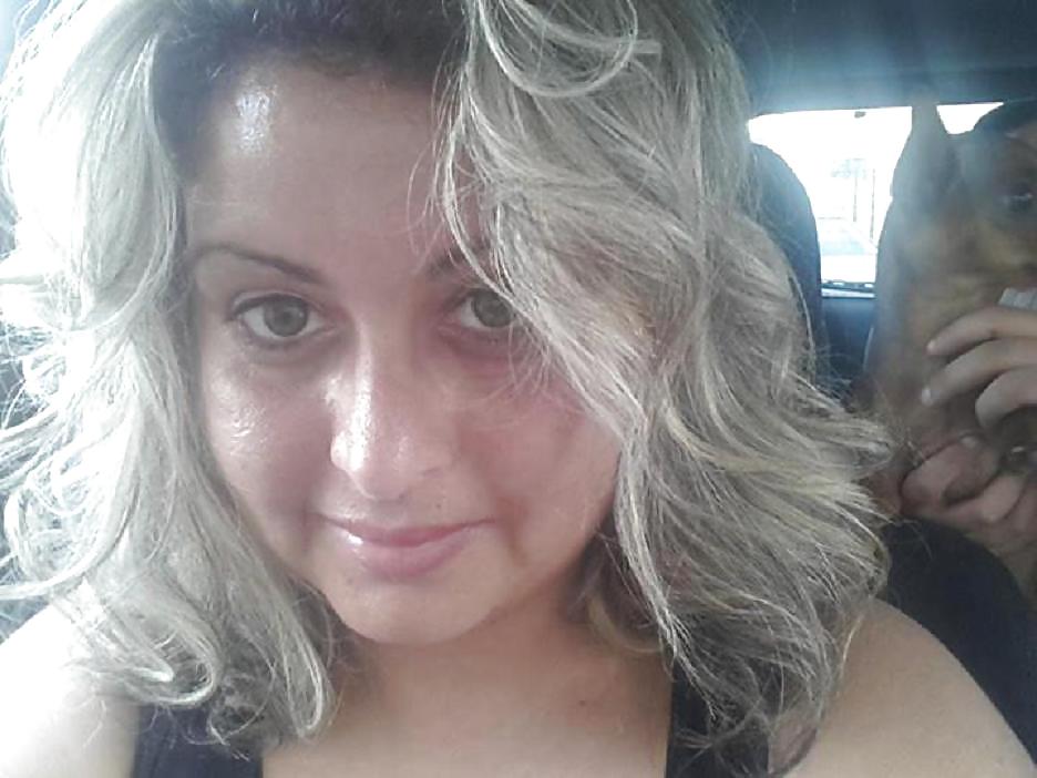 Árabe tunecino: najla
 #20876162