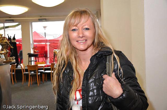 Bitte Geben Sie Die Liebe Zu Dieser MILF - Natascha - #17191232