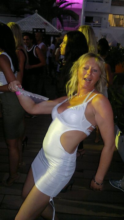 Bitte Geben Sie Die Liebe Zu Dieser MILF - Natascha - #17191242