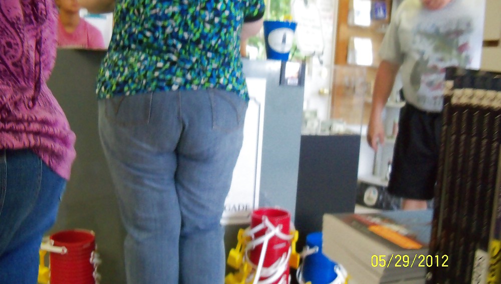 Paunchy Seashore Butts #9400943