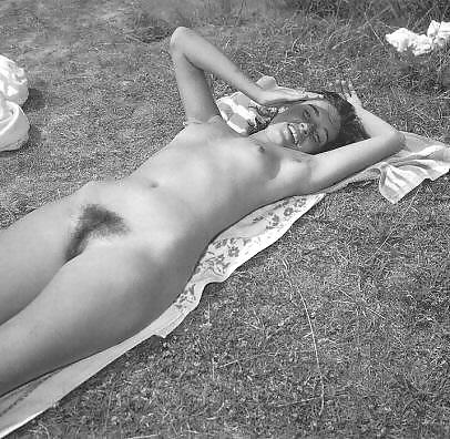 Nudistes NATURISTS Flash Public Extérieur - Noir Et Blanc 2 #9925937