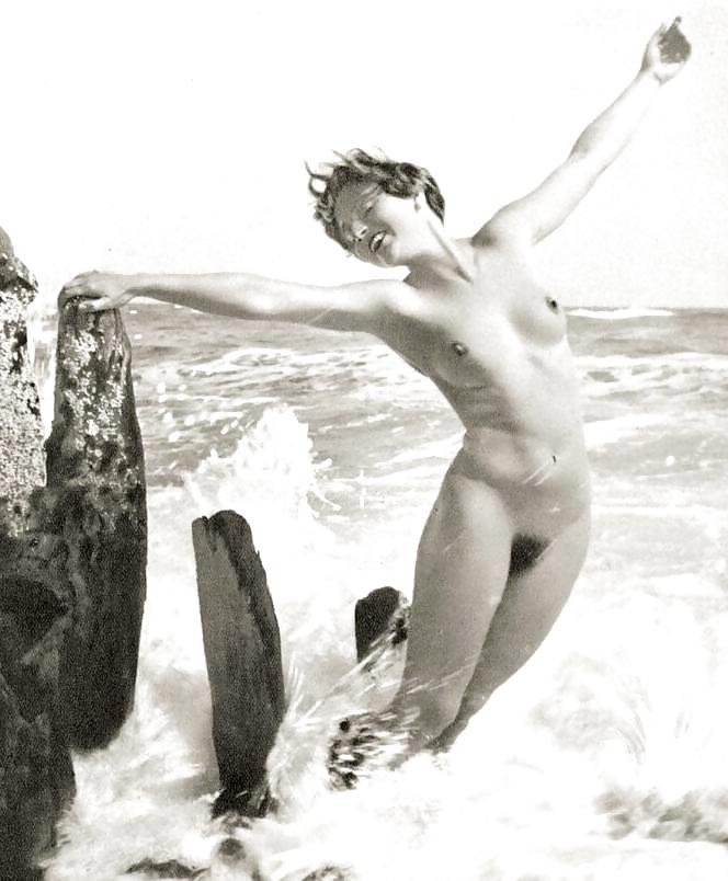 Nudistes NATURISTS Flash Public Extérieur - Noir Et Blanc 2 #9926160