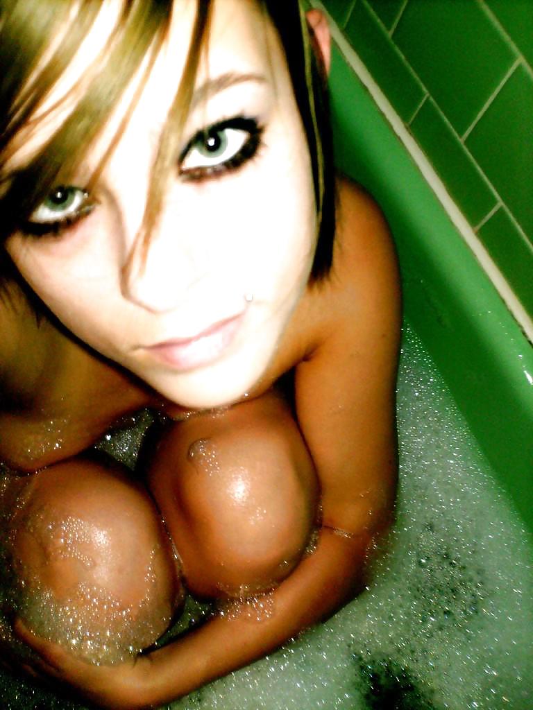 Bathtub Helena #3652277
