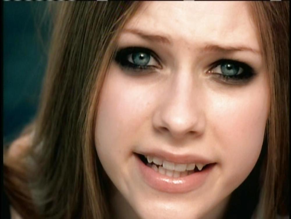Avril Lavigne #17881135