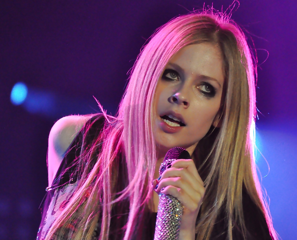Avril Lavigne #17881170