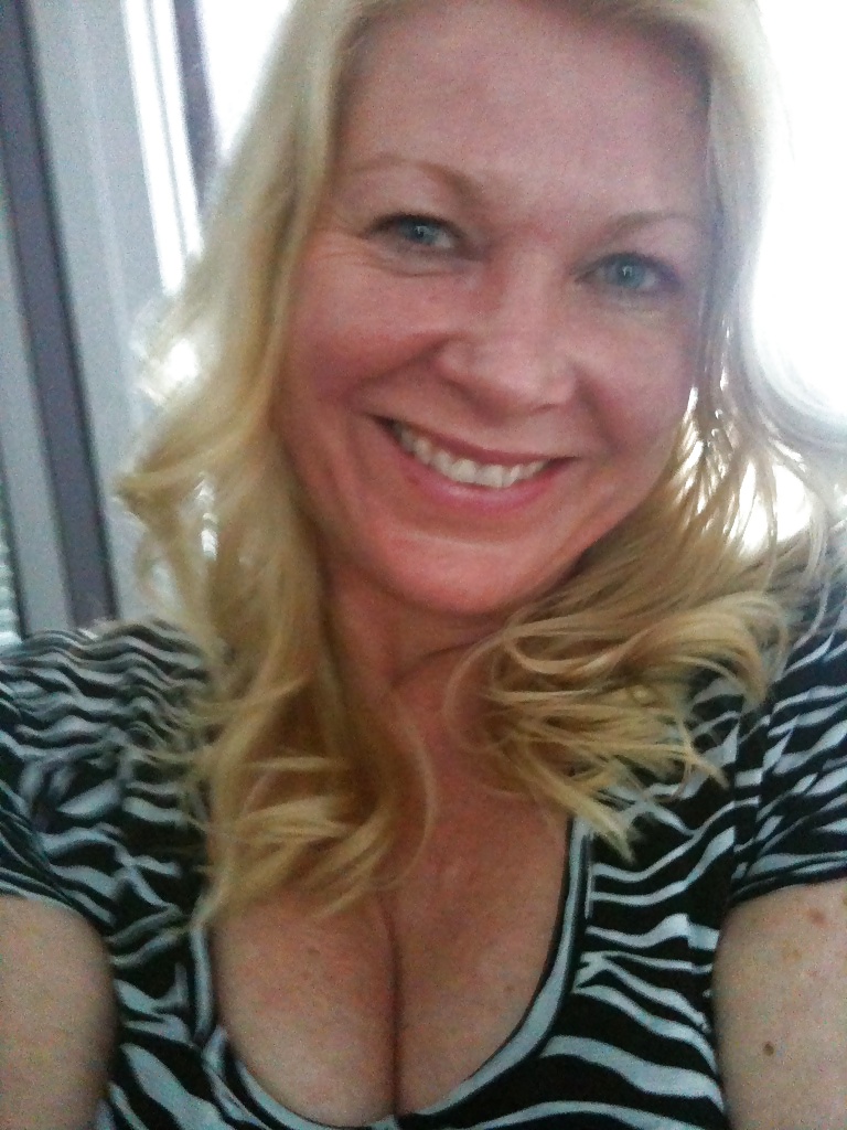 Hot Sexy Mature Blonde - More Veiwing Pleasure #8931643