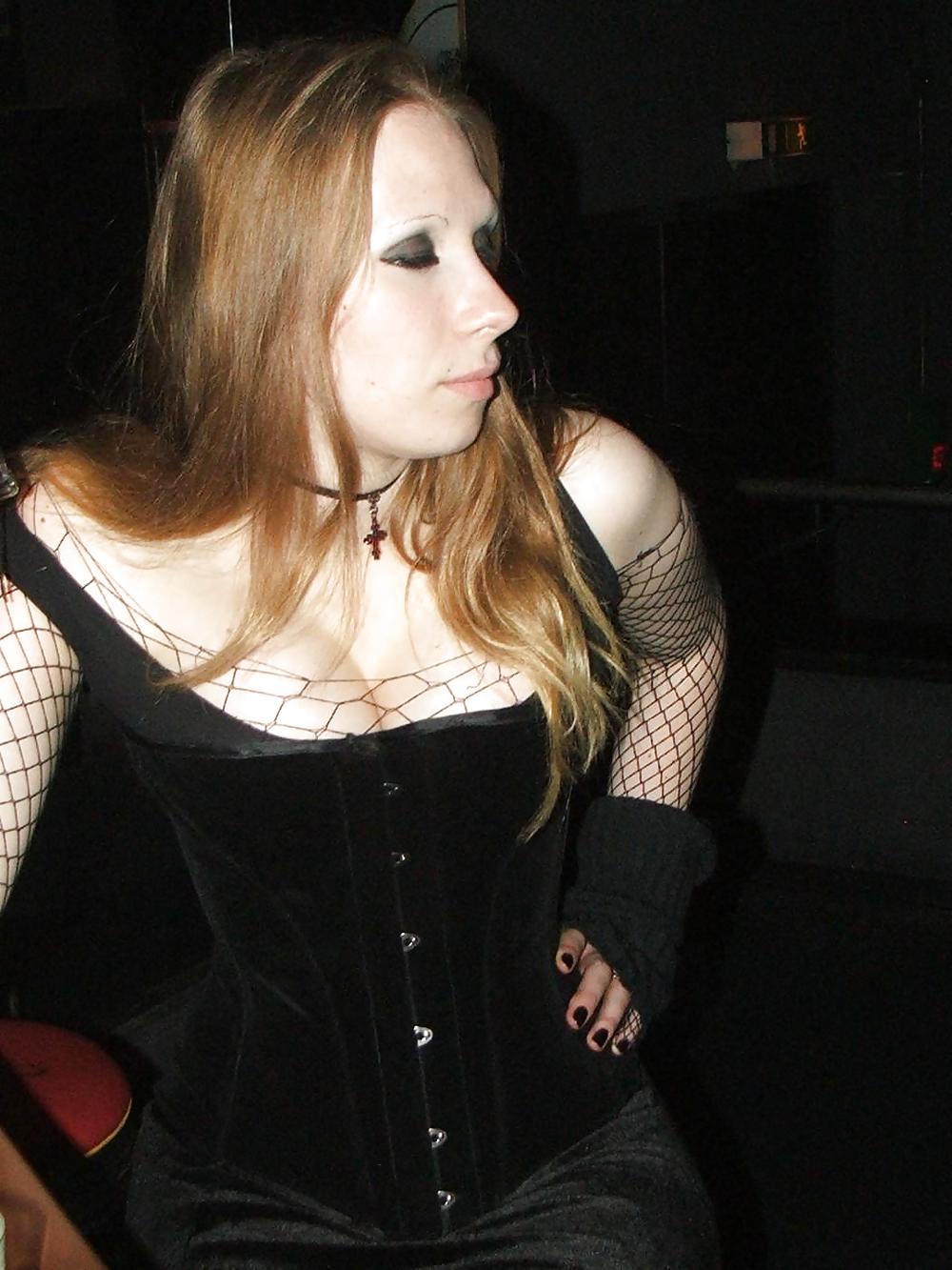 Sexy Und Geil Gothic Girl #10688614