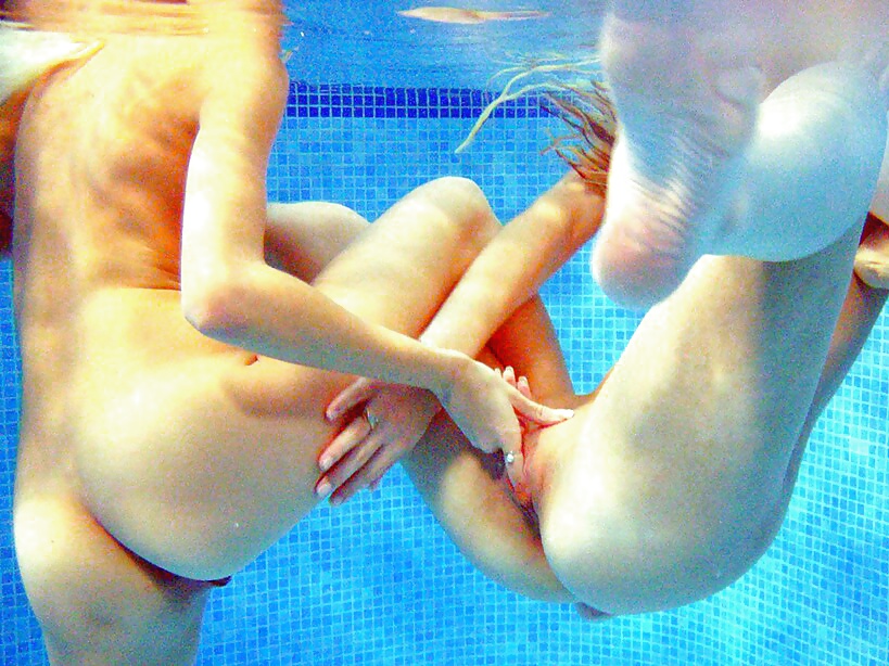 受動的な傲慢さに漂う 
 #16859269