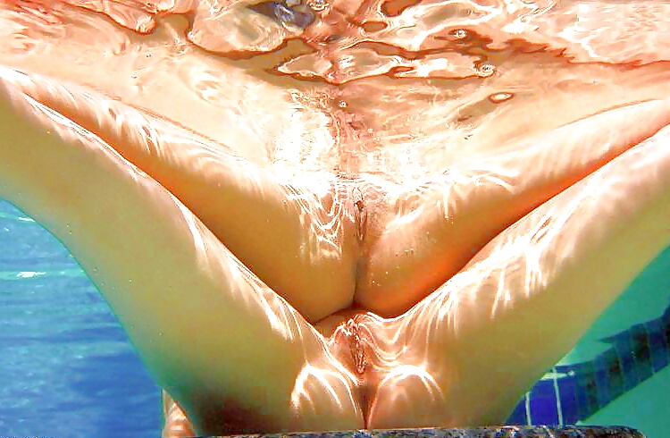 受動的な傲慢さに漂う 
 #16859335