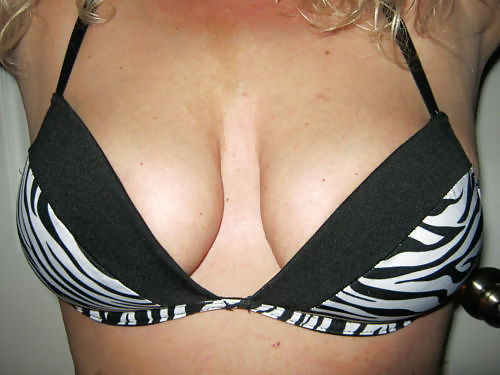 Frau Ihre Verkaufs-BHs Auf Dem Netz 3 #7432205