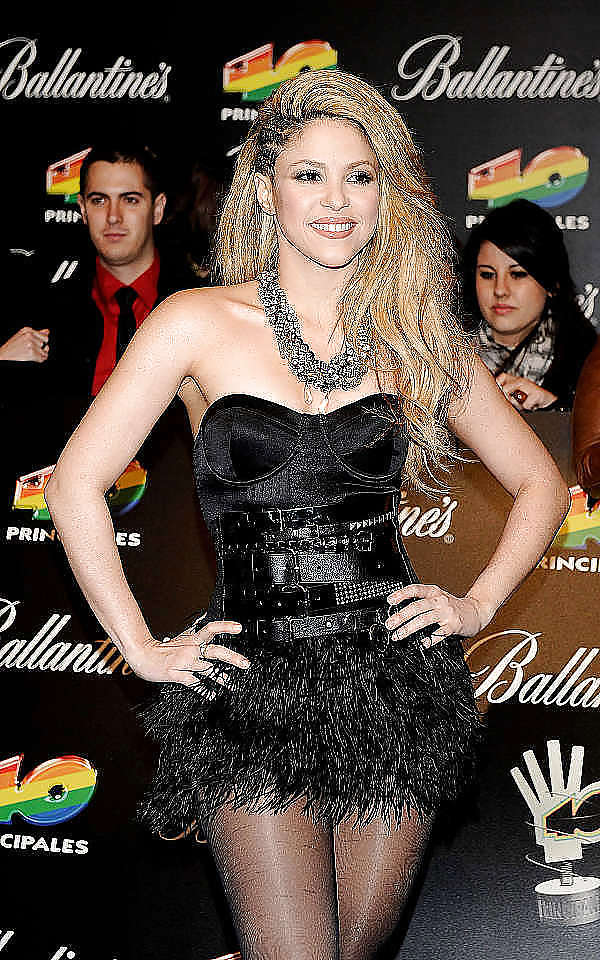 Shakira
 #7580619