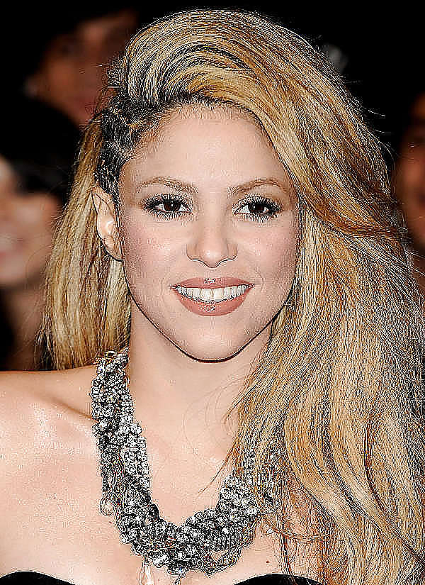 Shakira
 #7580650