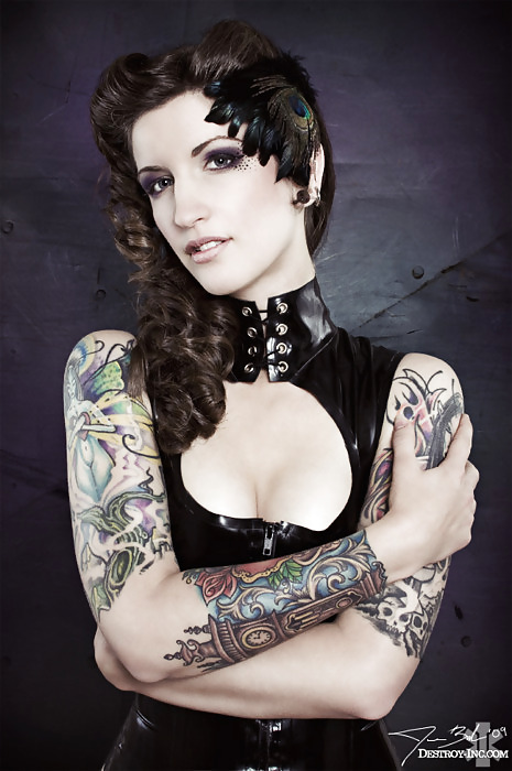 Tattoos & Body Work #9294531