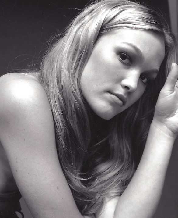 Julia Stiles #17997305